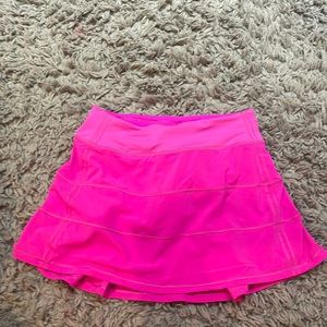 4" lululemon sonic pink pace rival skirt